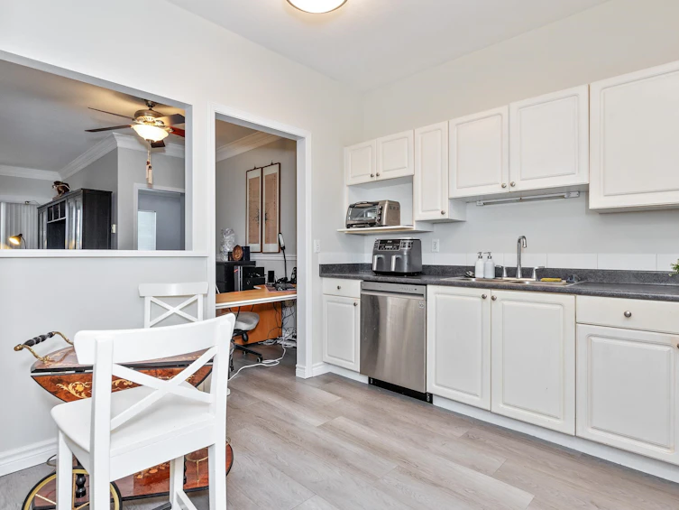 306-5489 201 Street, Langley, BC, V3A 1P8 - 4