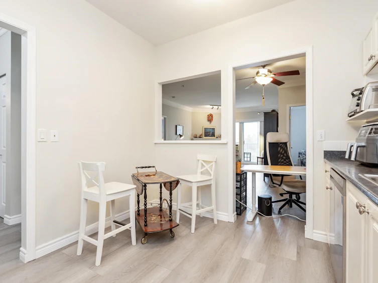 306-5489 201 Street, Langley, BC, V3A 1P8 - 5