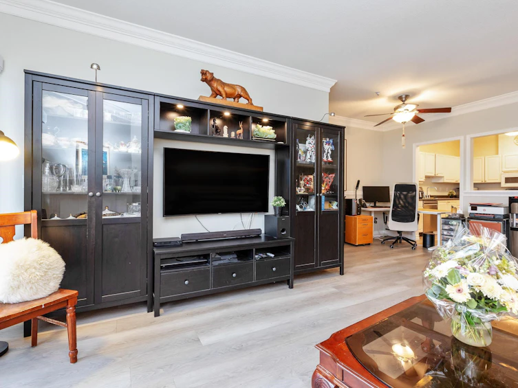 306-5489 201 Street, Langley, BC, V3A 1P8 - 14