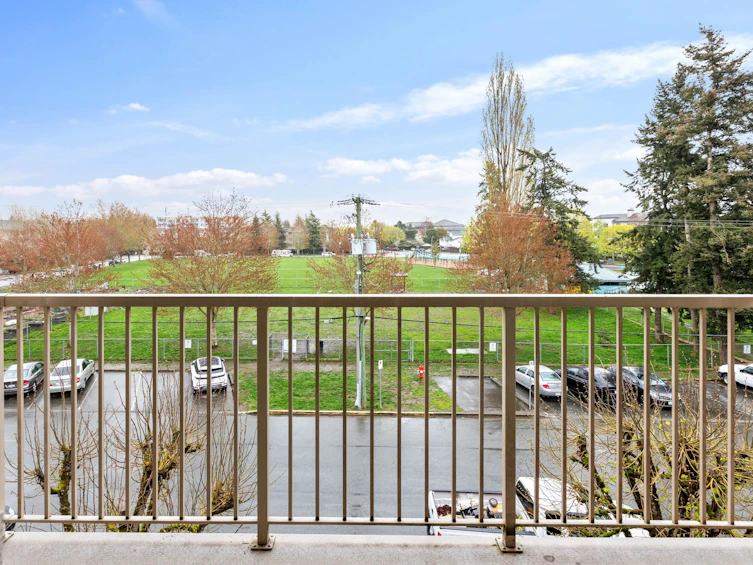 306-5489 201 Street, Langley, BC, V3A 1P8 - 2