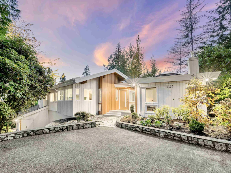 4433 Piccadilly North Crescent, West Vancouver BC V7W 1C8