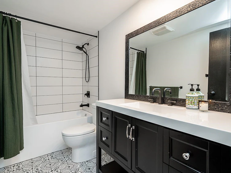 301-1561 Vidal Street, Surrey, BC, V4B 5A7 - 8