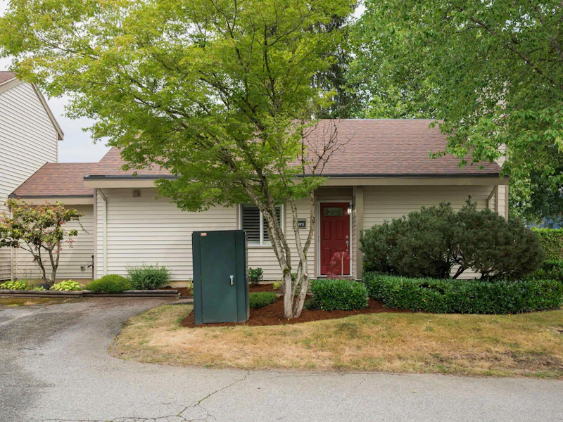 6071 W Greenside Drive, Surrey BC V3S 5M8