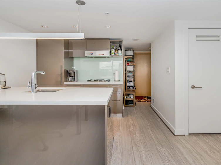 2505-777 Richards Street, Vancouver, BC, V6B 0M6 - 7