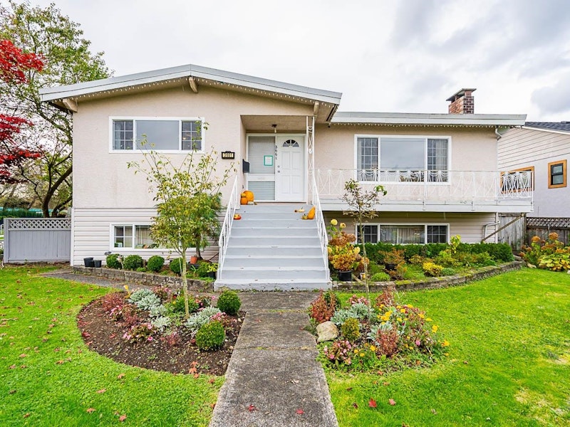 3661 Banff Avenue, Burnaby BC V5G 3N5
