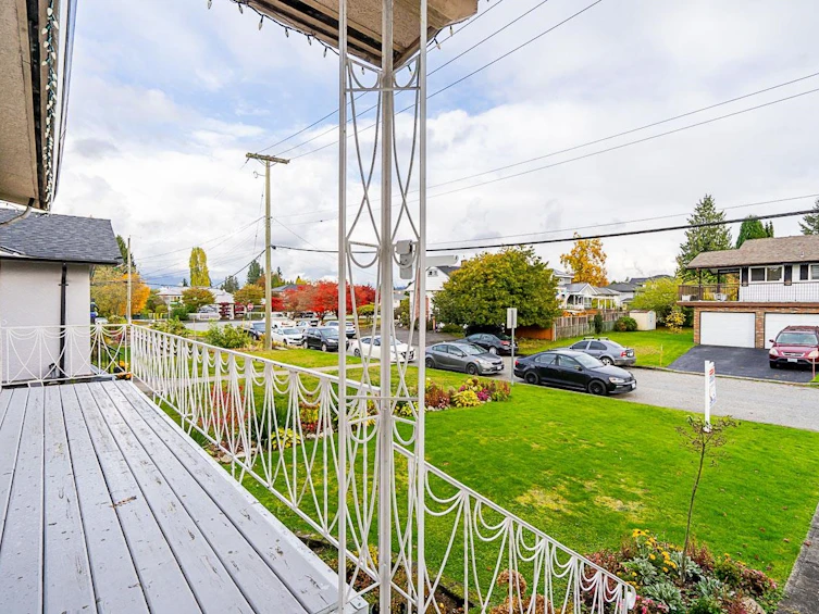 3661 Banff Avenue, Burnaby, BC, V5G 3N5 - 4