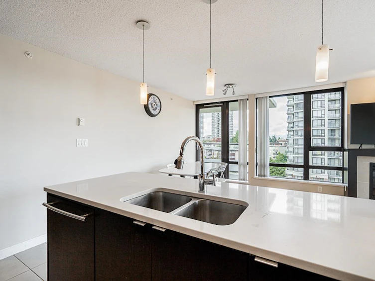 801-7328 Arcola Street, Burnaby, BC, V5E 0A7 - 9