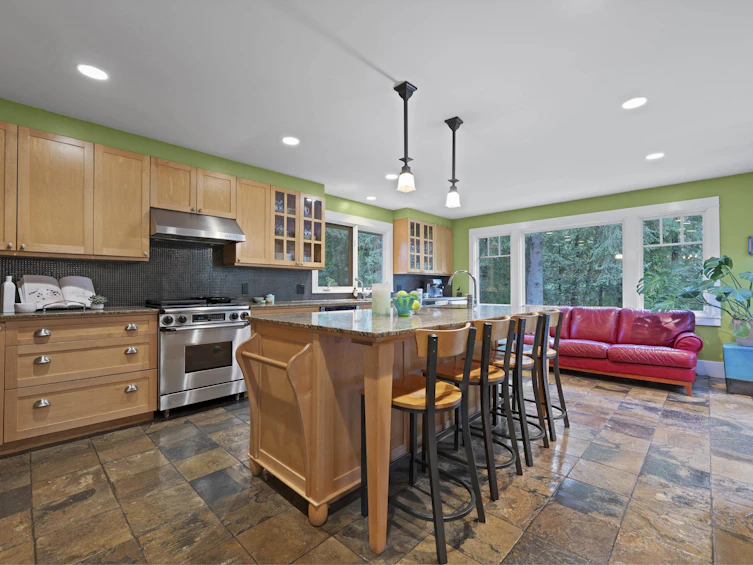 4148 Virginia Crescent, North Vancouver, BC, V7R 3Z6 - 17