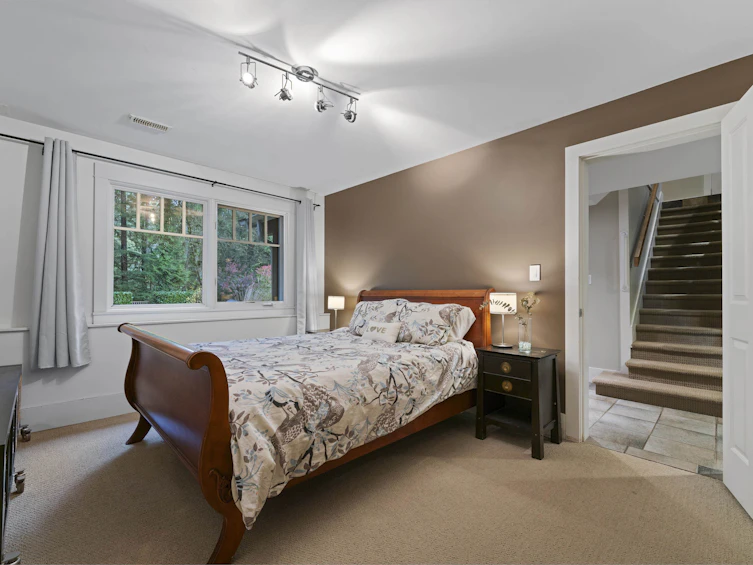 4148 Virginia Crescent, North Vancouver, BC, V7R 3Z6 - 25