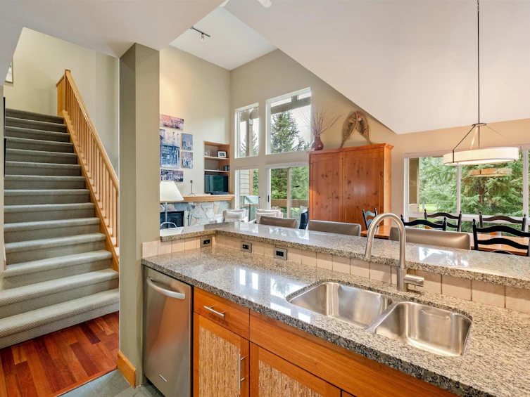 29-4628 Blackcomb Way, Whistler, BC, V0N 1B4 - 14