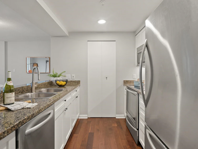 609-1288 Marinaside Crescent, Vancouver, BC, V6Z 2W5 - 20