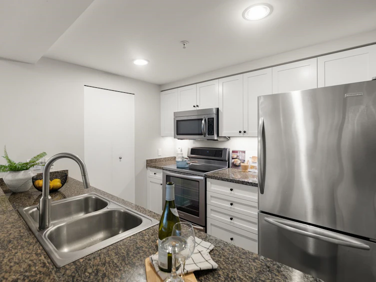 609-1288 Marinaside Crescent, Vancouver, BC, V6Z 2W5 - 26