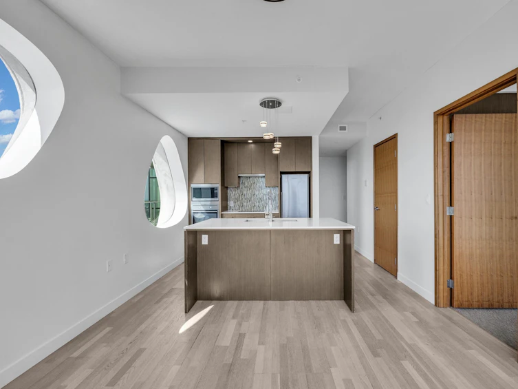 4805-13495 Central Avenue, Surrey, BC, V3T 0K2 - 7