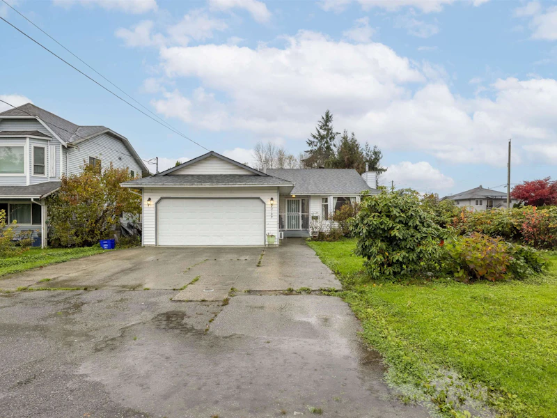 20193 Chigwell Street, Maple Ridge BC V2X 9P9