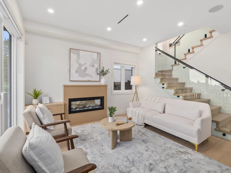 1-736 E 32nd Avenue, Vancouver, BC, V5V 2Y6 - 4