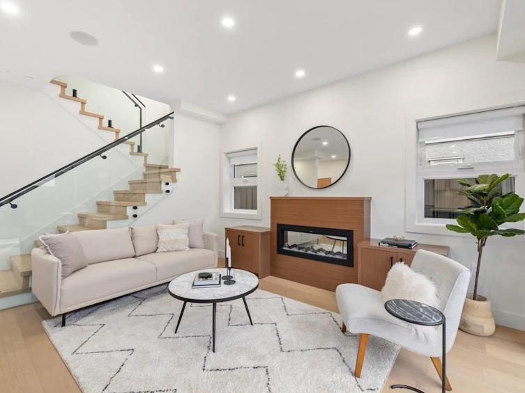 2-736 E 32nd Avenue, Vancouver, BC, V5V 2Y6 - 3