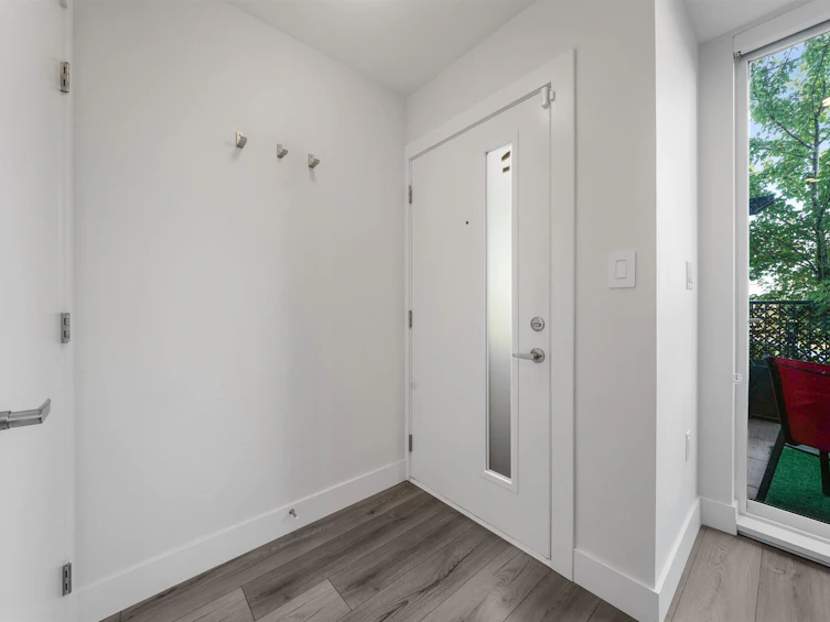 102-217 Clarkson Street, New Westminster, BC, V3L 0J7 - 2