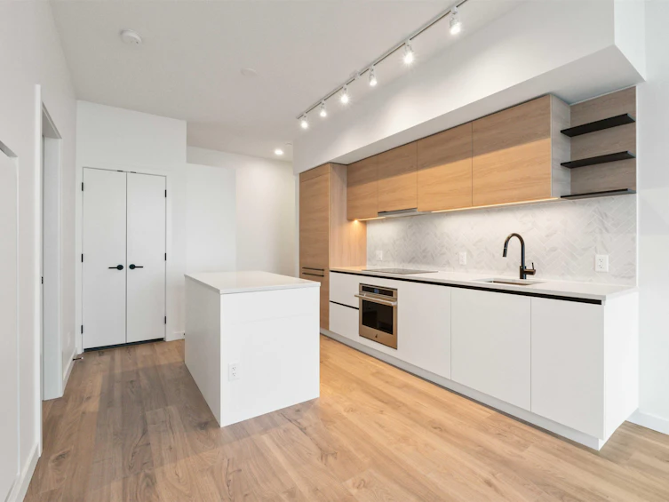 3712-10448 University Drive, Surrey, BC, V3T 0K1 - 2