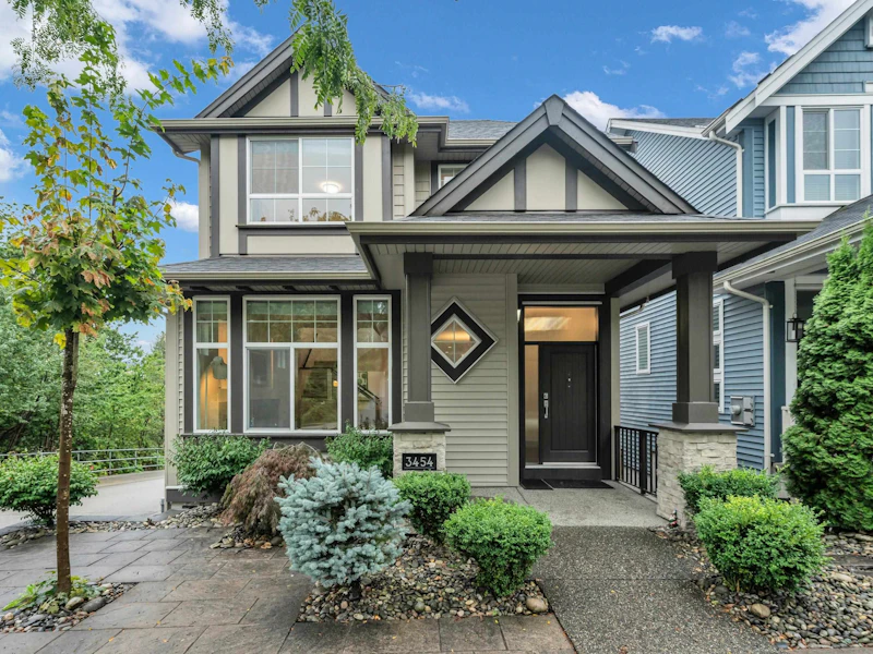 3454 Roxton Avenue, Coquitlam BC V3B 3H7