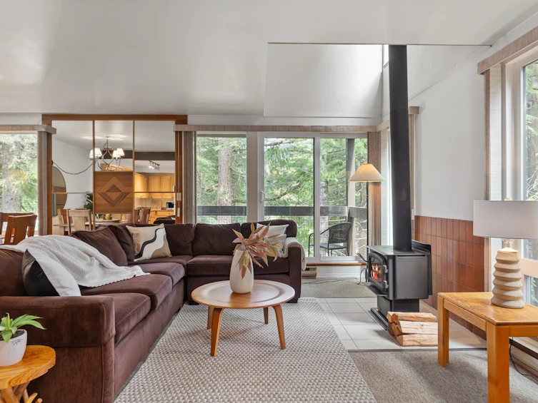 52-2400 Cavendish Way, Whistler, BC, V8E 0L8 - 3