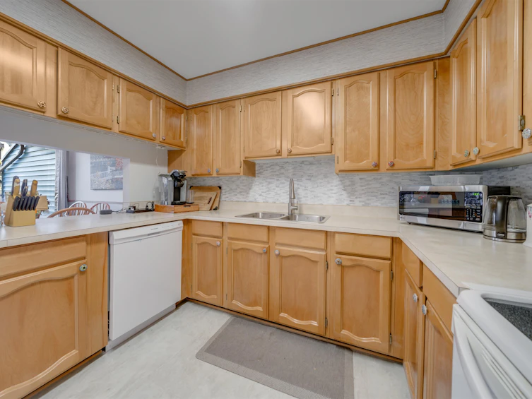 23-12120 189a Street, Pitt Meadows, BC, V3Y 1V5 - 5