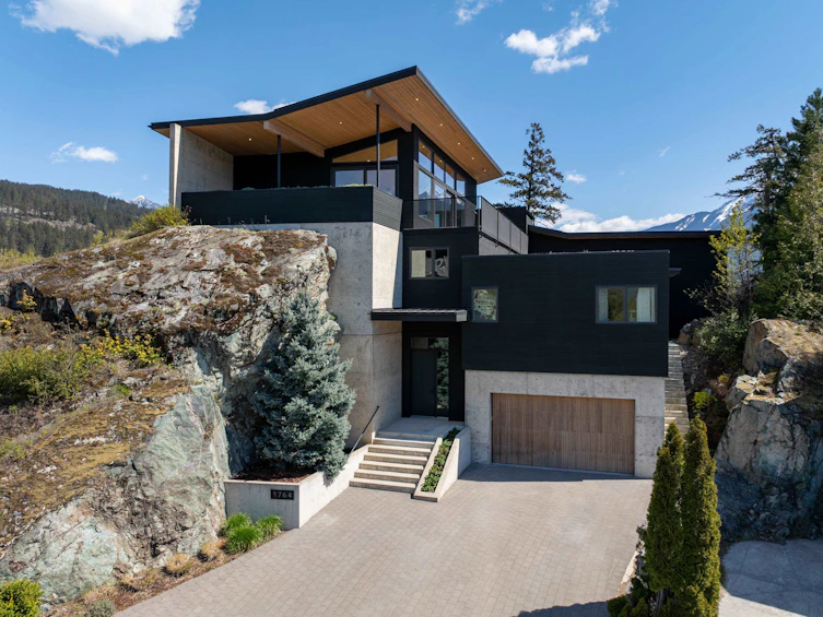 1764 Pinewood Drive, Pemberton, BC, V0N 2L3