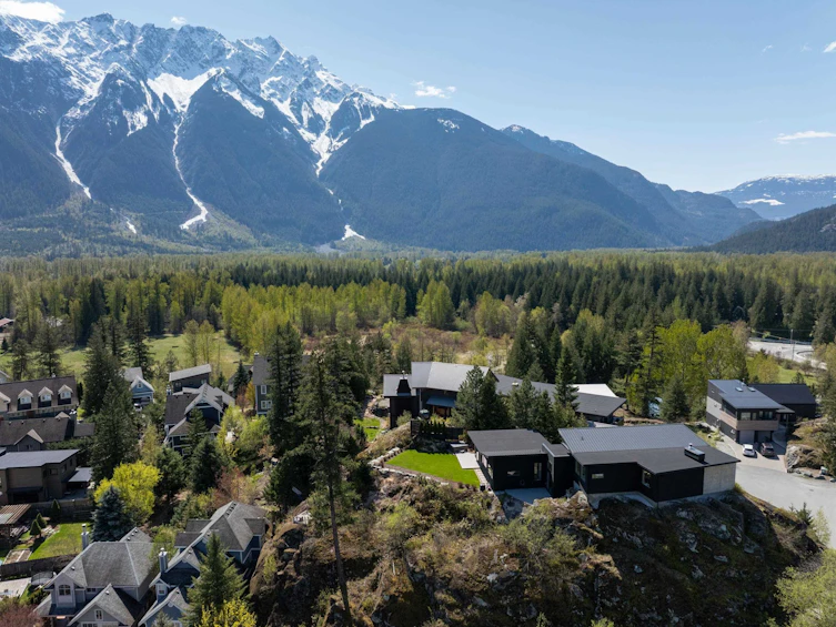 1764 Pinewood Drive, Pemberton, BC, V0N 2L3 - 26