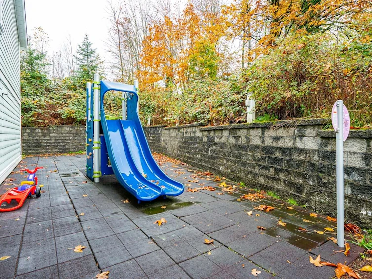 23-8745 Government Street, Burnaby, BC, V3N 4G9 - 18