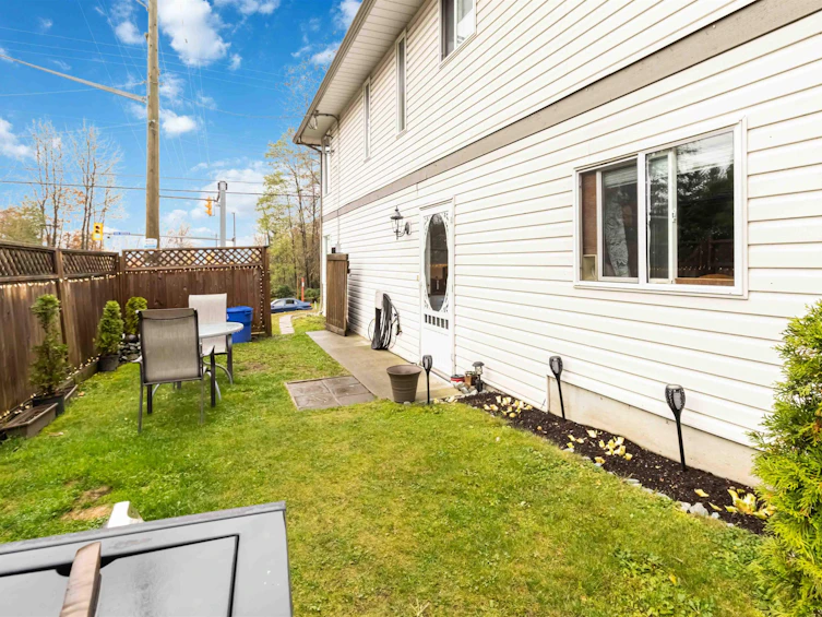 32791 14 Avenue, Mission, BC, V2V 2N8 - 3