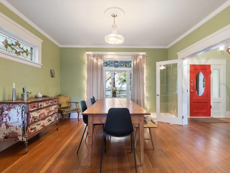 1136 E 10th Avenue, Vancouver, BC, V5T 2B7 - 3