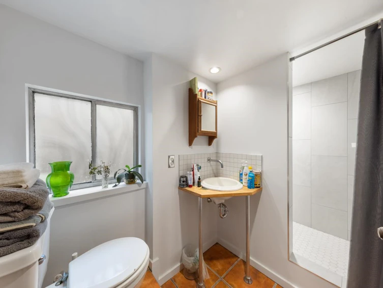 1136 E 10th Avenue, Vancouver, BC, V5T 2B7 - 39