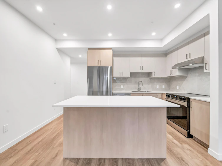 W202-13838 108 Avenue, Surrey, BC, V3T 0T8 - 22