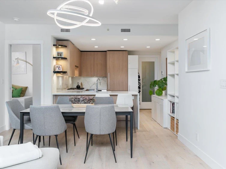407-1210 E 27th Street, North Vancouver, BC, V7J 0C5 - 4