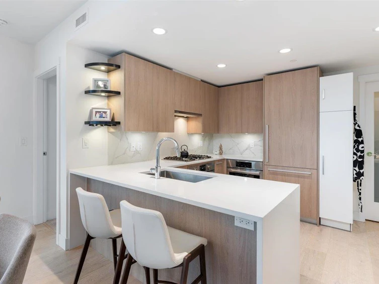 407-1210 E 27th Street, North Vancouver, BC, V7J 0C5 - 6