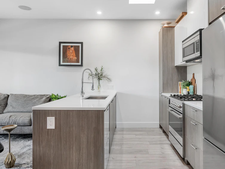 PH1-979 E 19th Avenue, Vancouver, BC, V5V 1K7 - 7