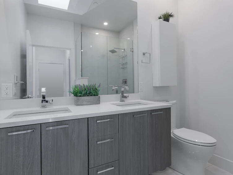 PH1-979 E 19th Avenue, Vancouver, BC, V5V 1K7 - 14