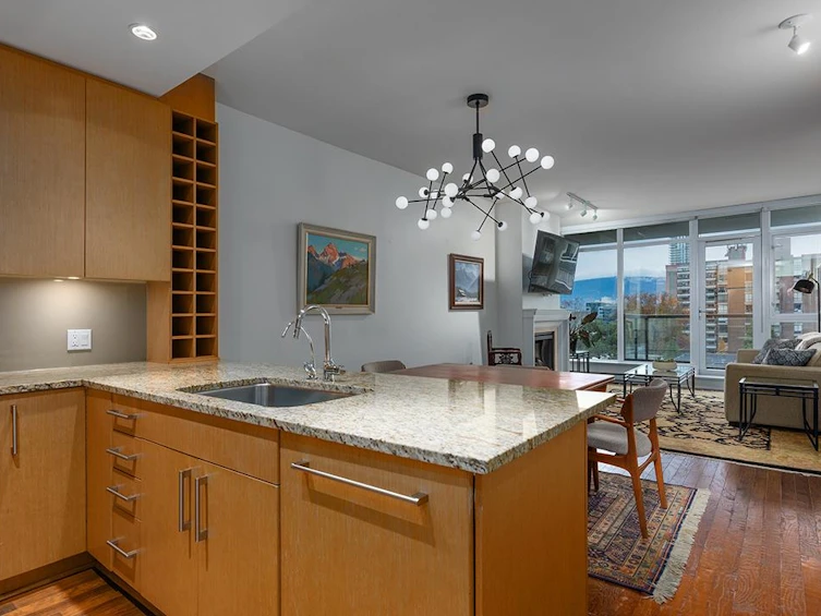 703-1468 W 14th Avenue, Vancouver, BC, V6H 0A2 - 3