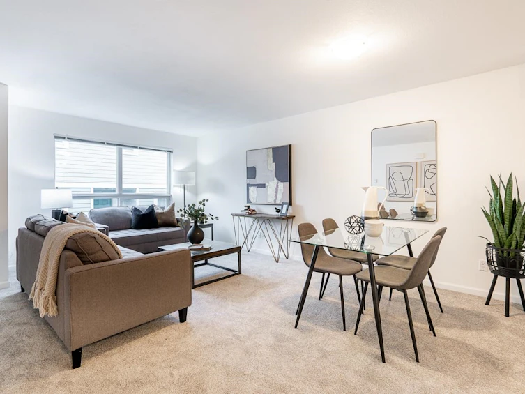 18-8745 Government Street, Burnaby, BC, V3N 4G9 - 3