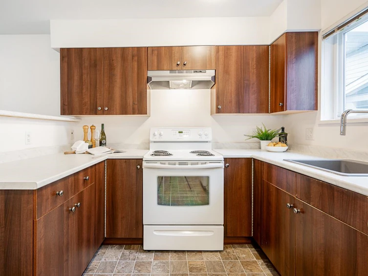 18-8745 Government Street, Burnaby, BC, V3N 4G9 - 5