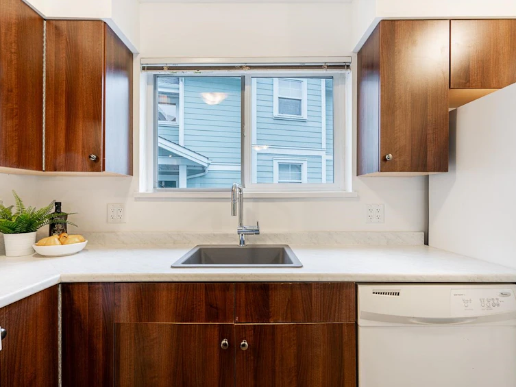 18-8745 Government Street, Burnaby, BC, V3N 4G9 - 7