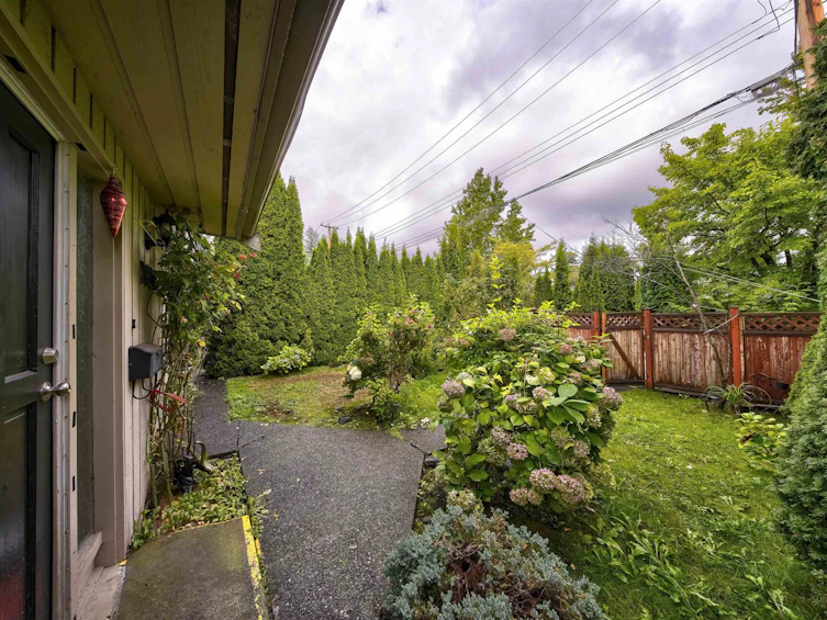 1671 Garden Avenue, North Vancouver, BC, V7P 3A6 - 23