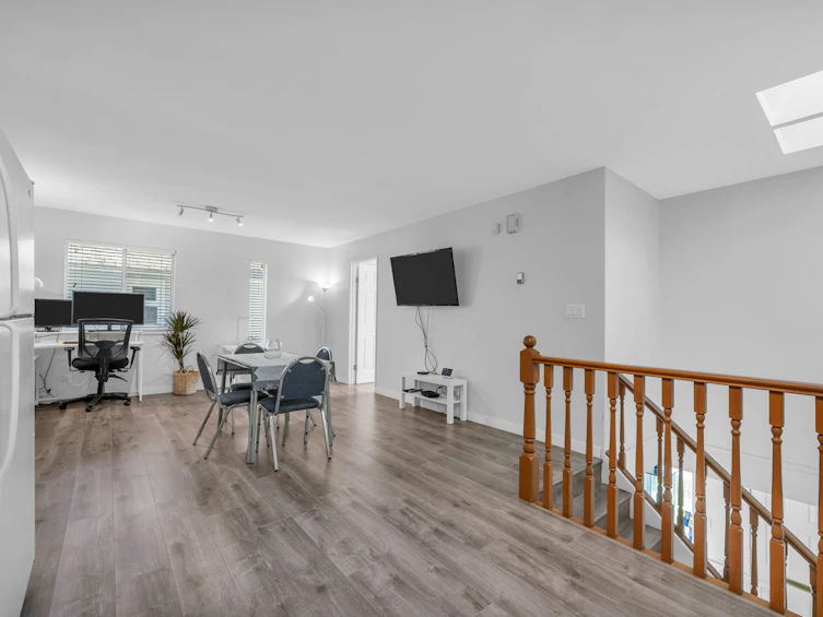 3529 Napier Street, Vancouver, BC, V5K 2X8 - 9