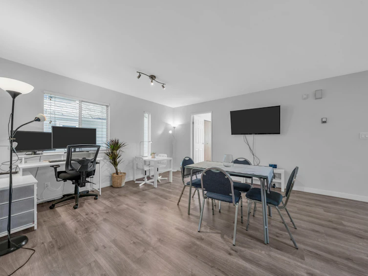 3529 Napier Street, Vancouver, BC, V5K 2X8 - 10