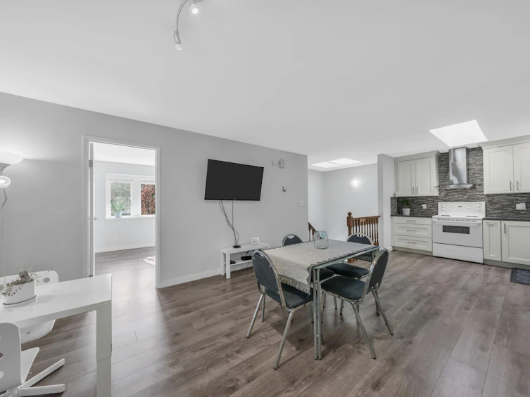 3529 Napier Street, Vancouver, BC, V5K 2X8 - 13