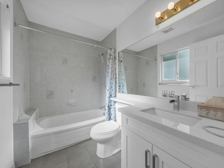 3529 Napier Street, Vancouver, BC, V5K 2X8 - 18