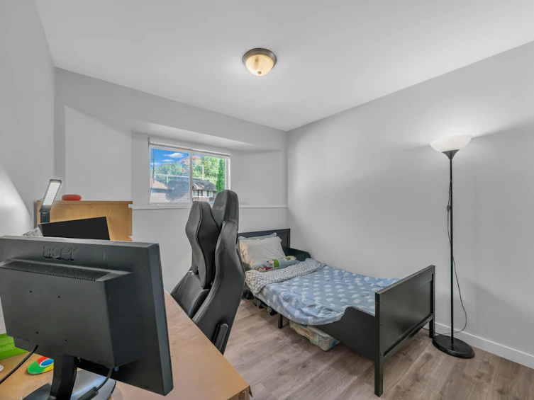 3529 Napier Street, Vancouver, BC, V5K 2X8 - 19