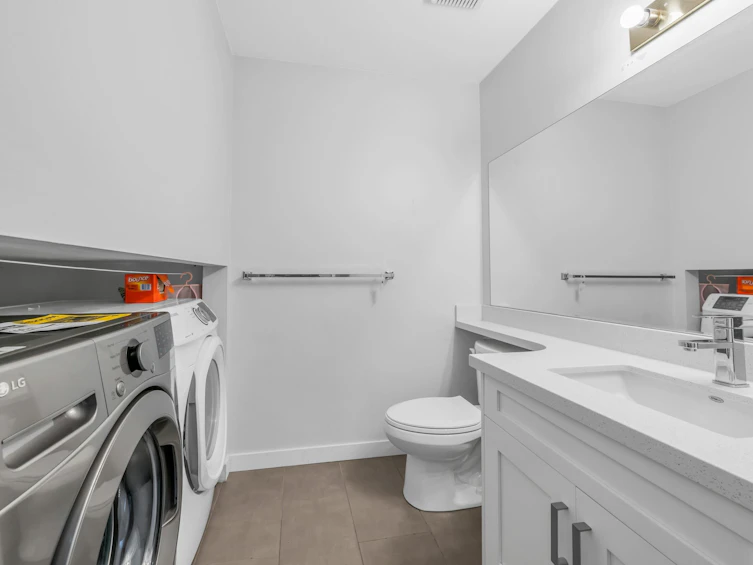 3529 Napier Street, Vancouver, BC, V5K 2X8 - 22