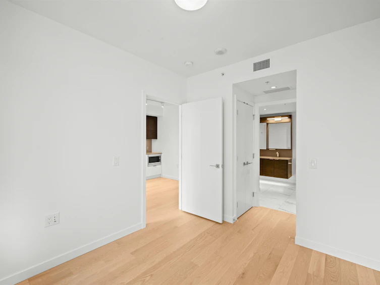 802-1688 Pullman Porter Street, Vancouver, BC, V6A 0H3 - 18