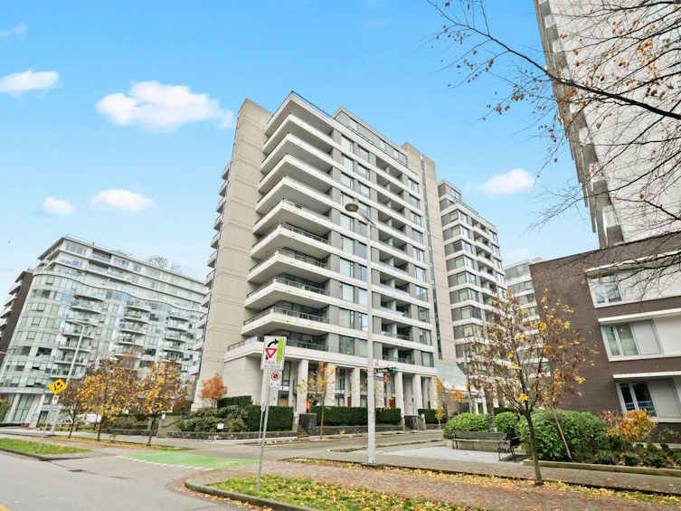 802-1688 Pullman Porter Street, Vancouver, BC, V6A 0H3 - 27