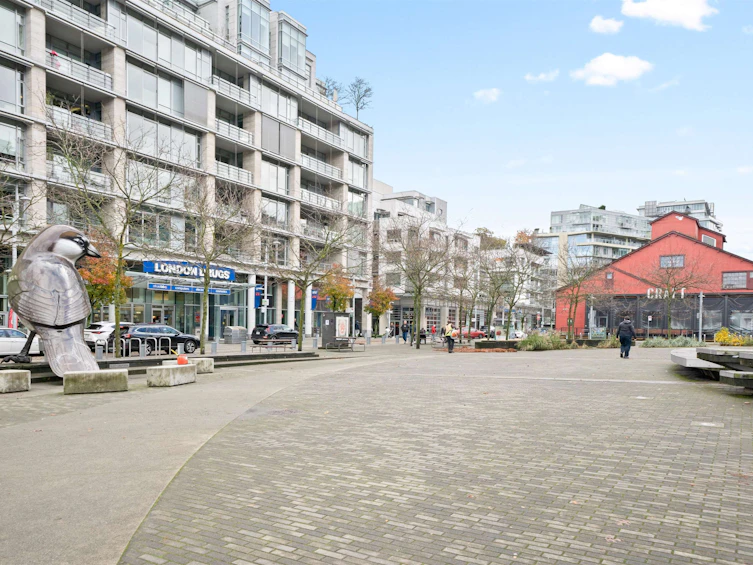 802-1688 Pullman Porter Street, Vancouver, BC, V6A 0H3 - 30
